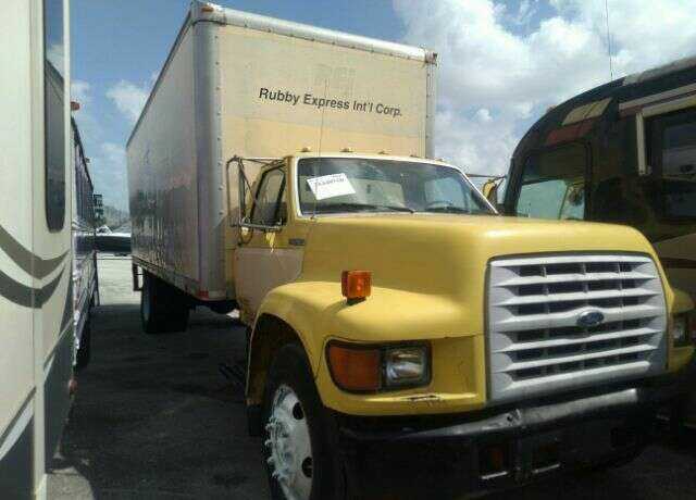 Ford F-700