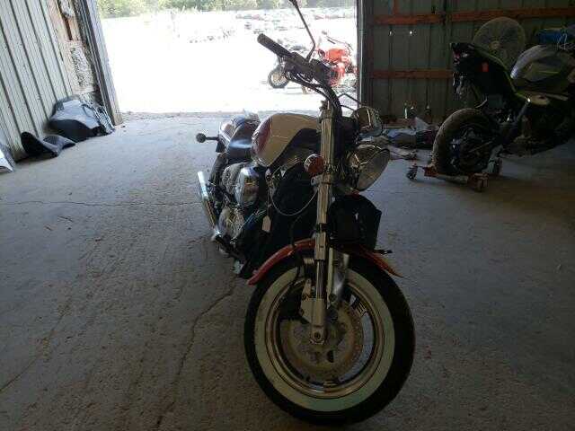 Suzuki VZ800