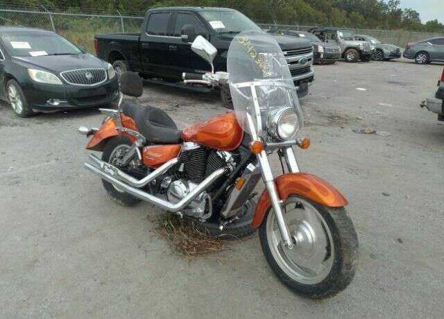 Honda VT1100C2 (SHADOW SABRE)