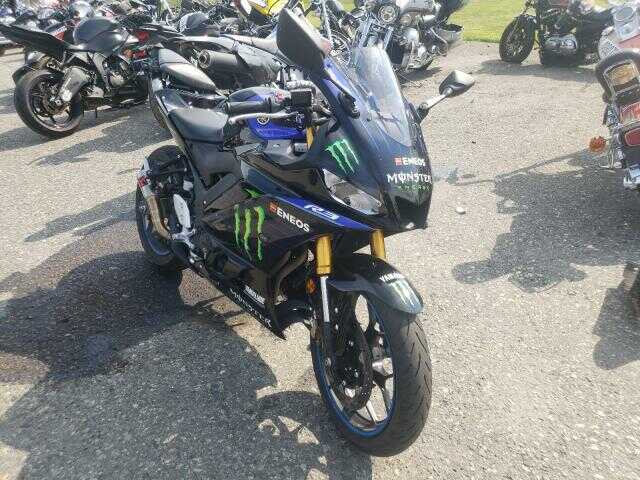 YAMAHA