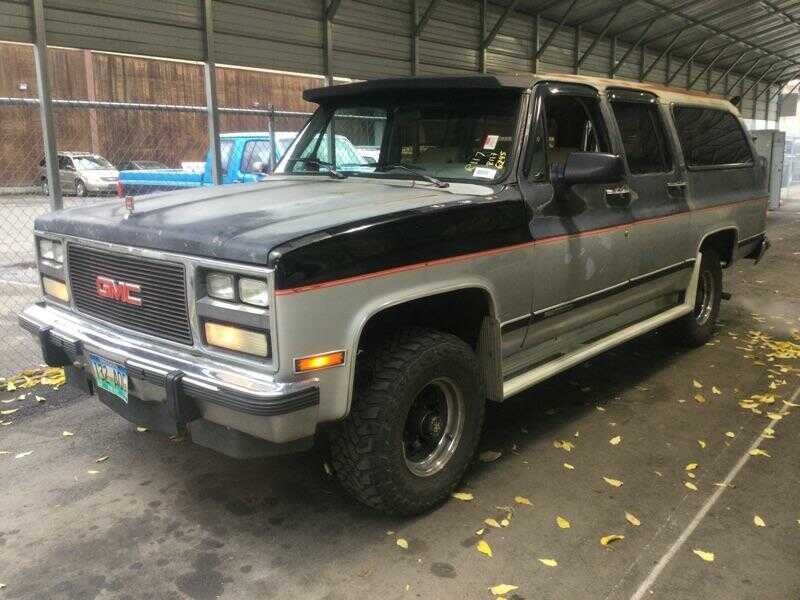 GMC Suburban