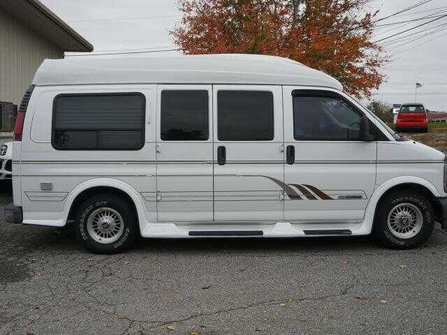 GMC Savana