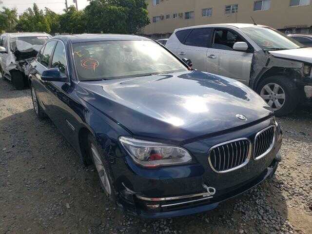 BMW 740i