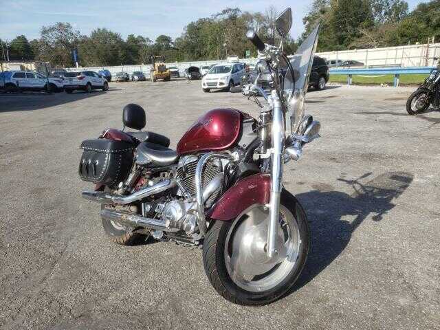 Honda VT1100C2 (SHADOW SABRE)