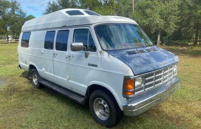 Dodge Ram Van