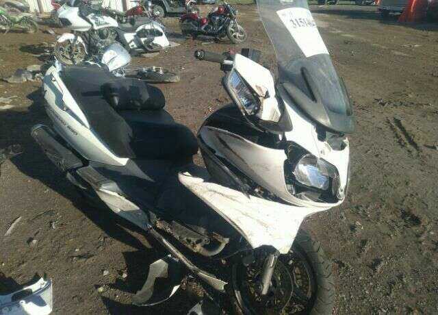 Suzuki AN650