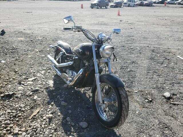 Honda VT1100C2 (SHADOW ACE)