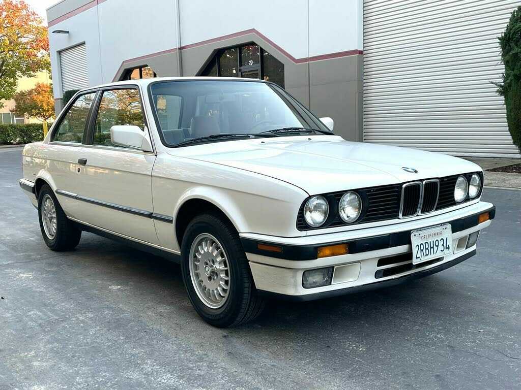 BMW 325iS