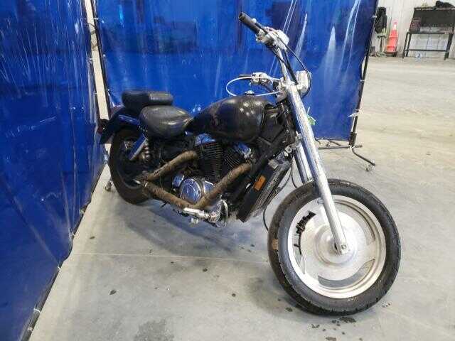 Honda VT1100C2 (SHADOW SABRE)