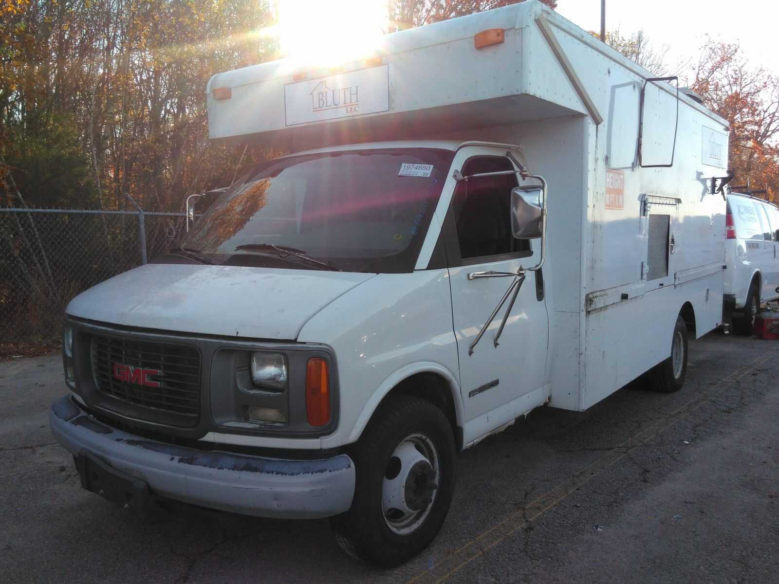GMC Savana
