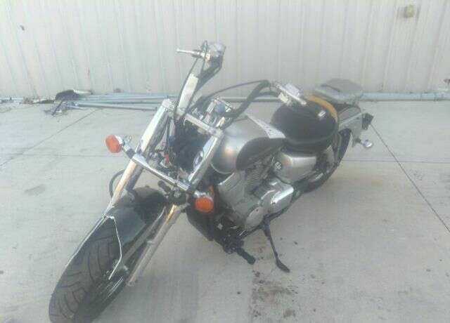 Honda VT750 (Shadow Aero)
