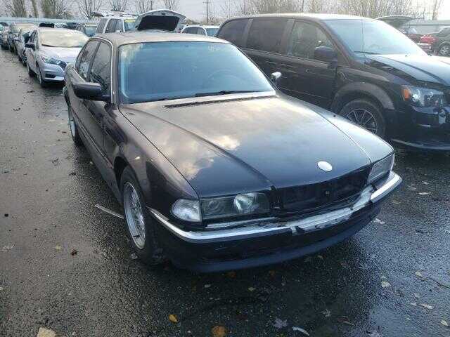 BMW 740i