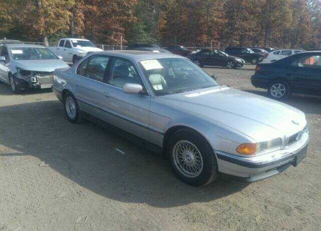 BMW 740i