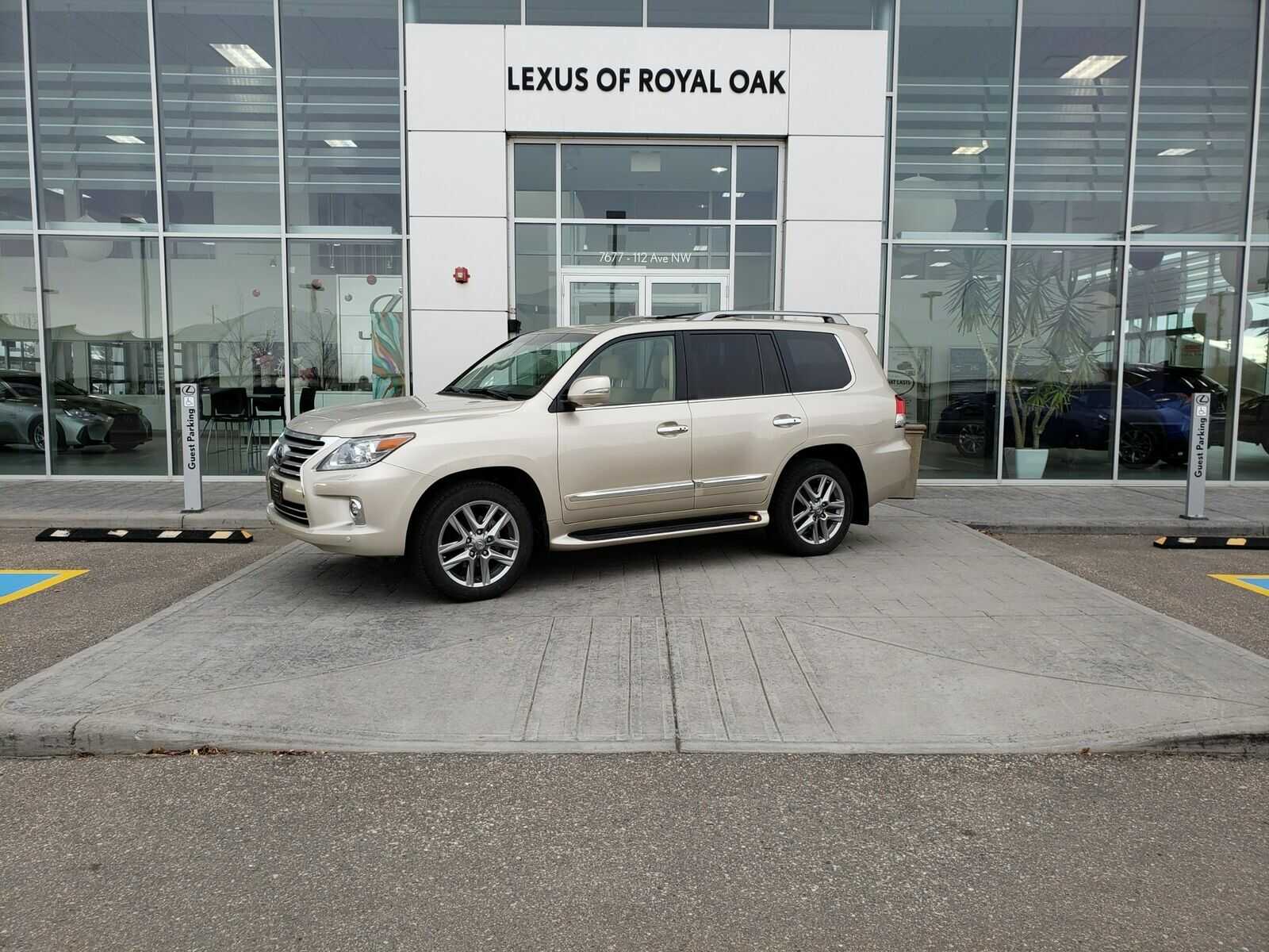 Lexus LX