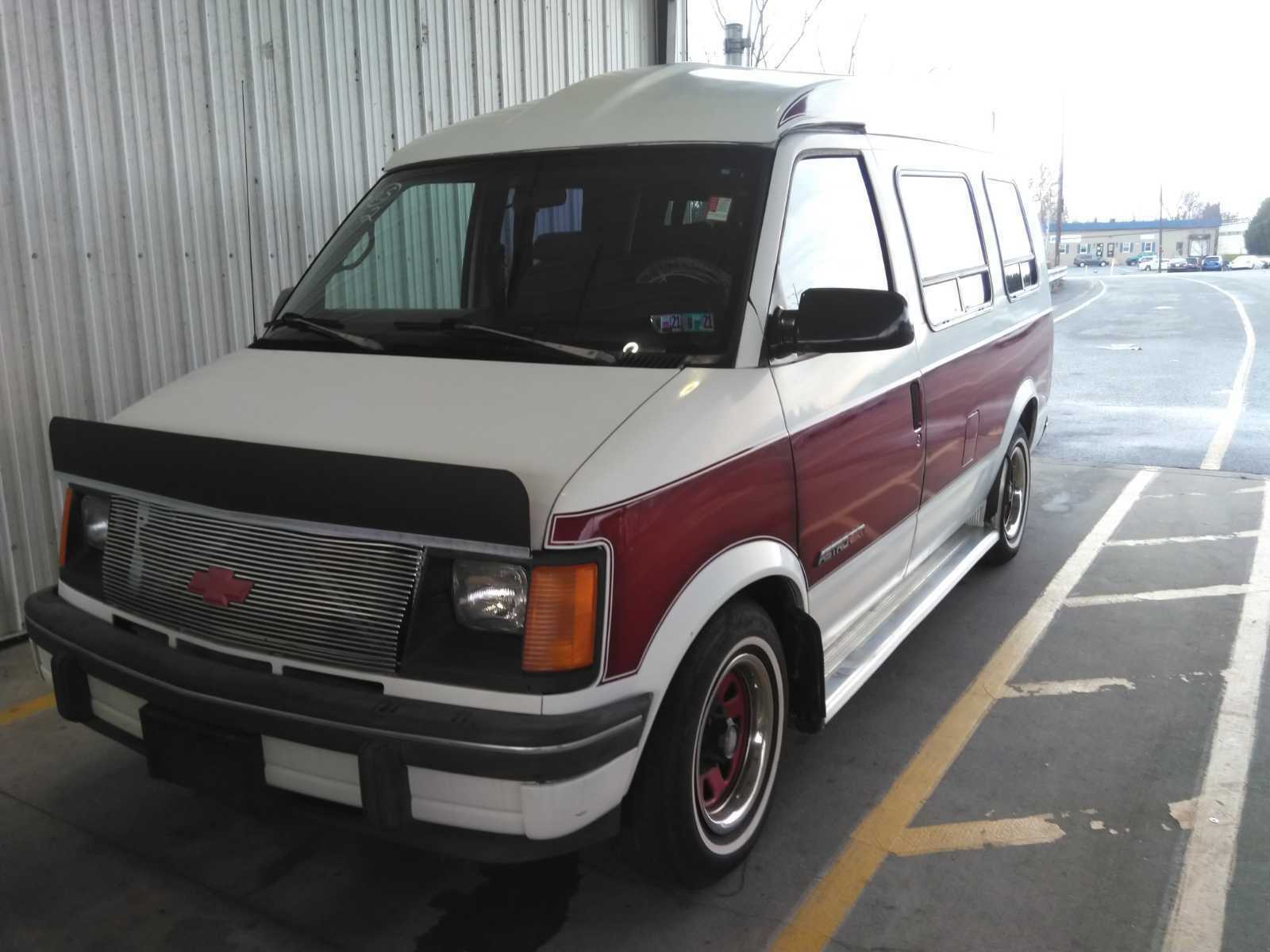 Chevrolet Astro Van