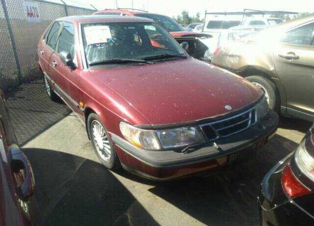 Saab 900