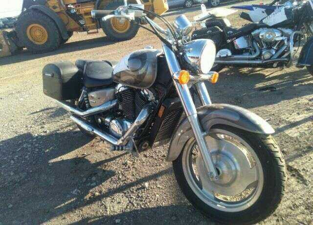 Honda VT1100C2 (SHADOW SABRE)