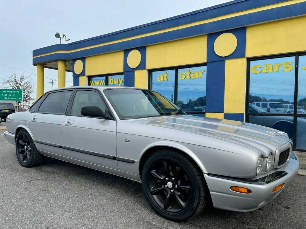 Jaguar XJR