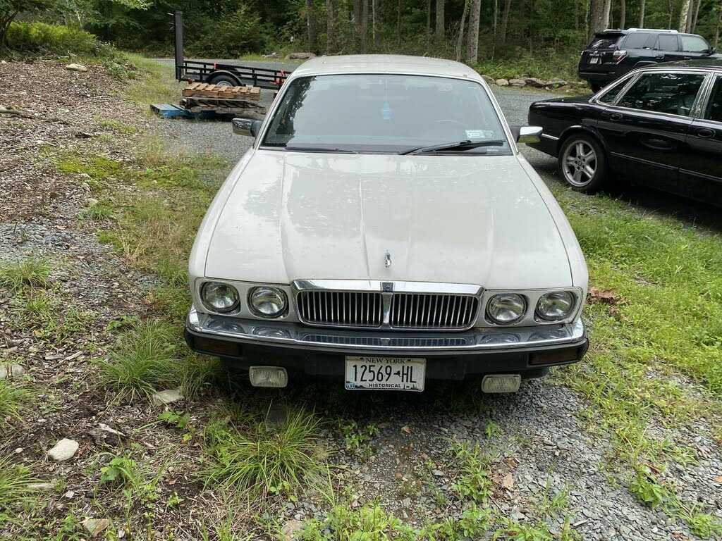 Jaguar XJ6