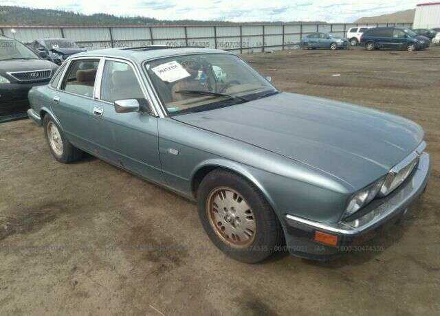 Jaguar XJ6