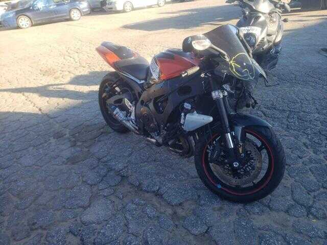 Suzuki GSX-R750