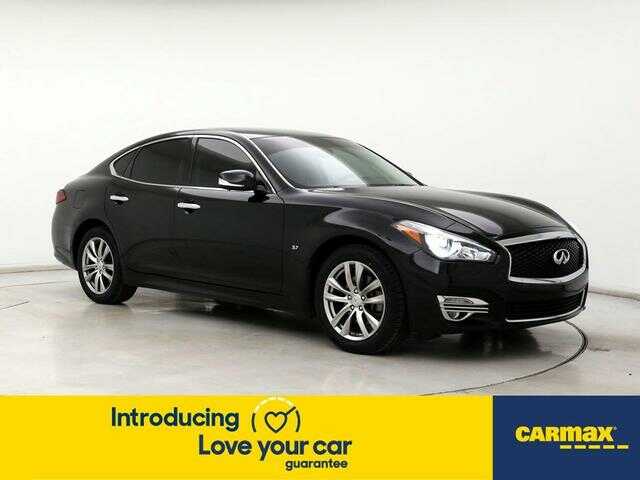 Infiniti Q70