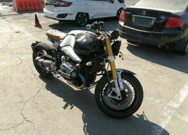 BMW R nineT