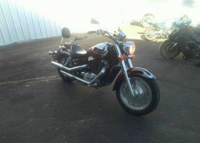 Honda VT1100C2 (SHADOW SABRE)