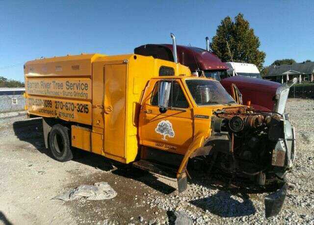 Ford F-700