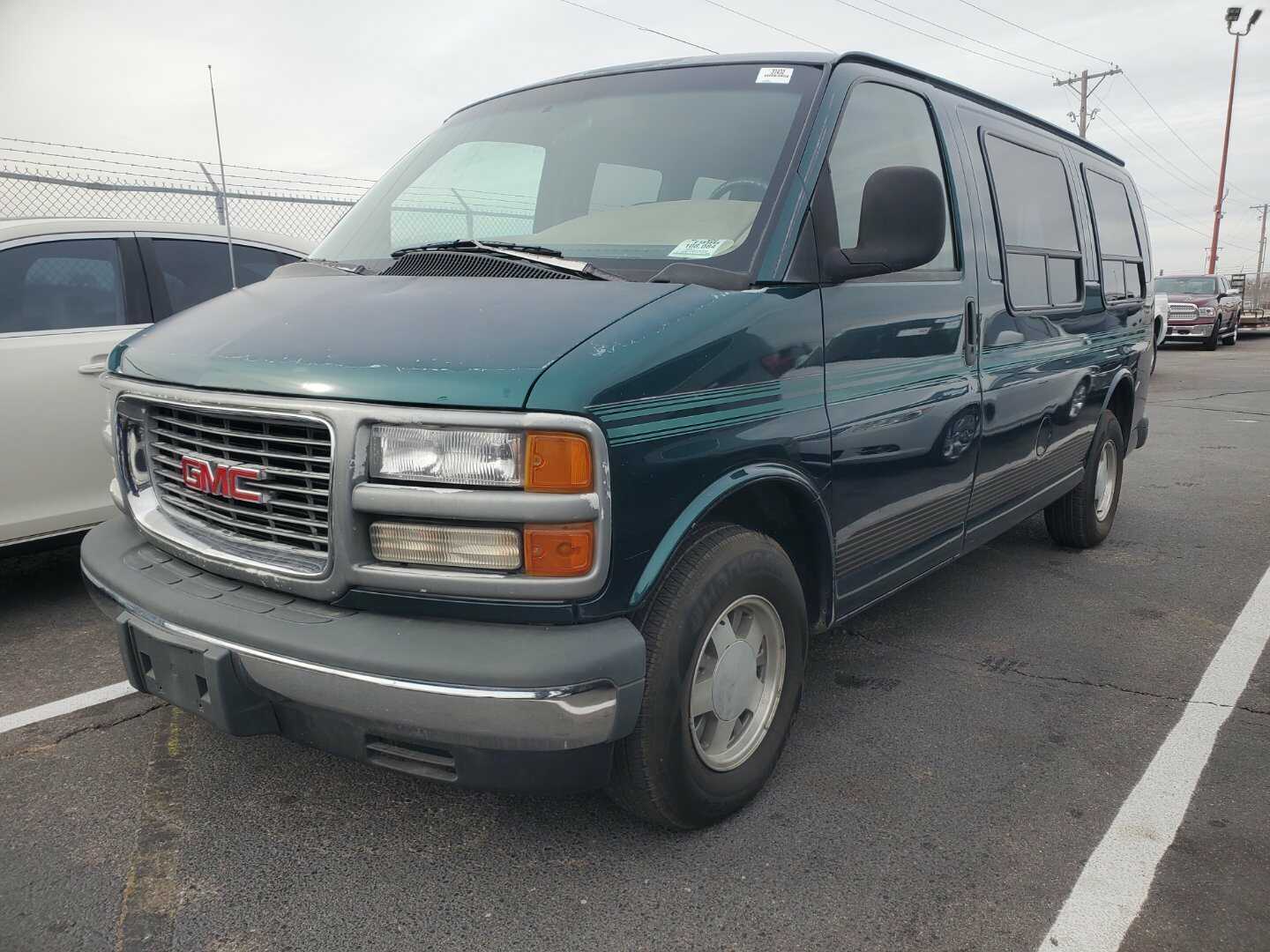 GMC Savana