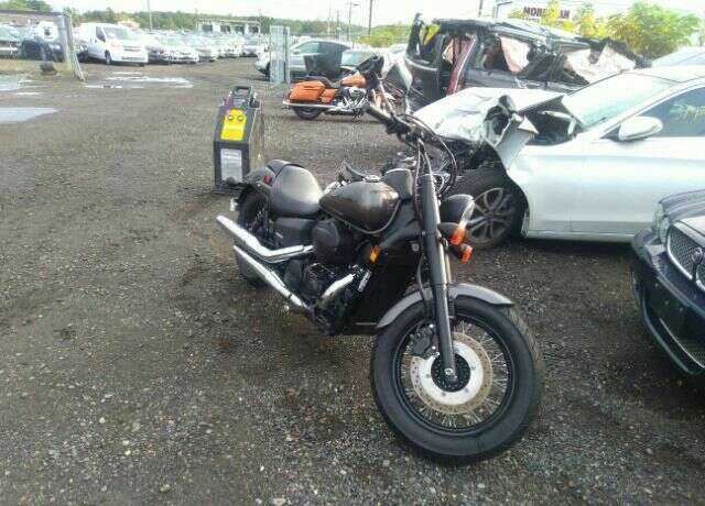 Honda VT750 (Shadow Phantom)