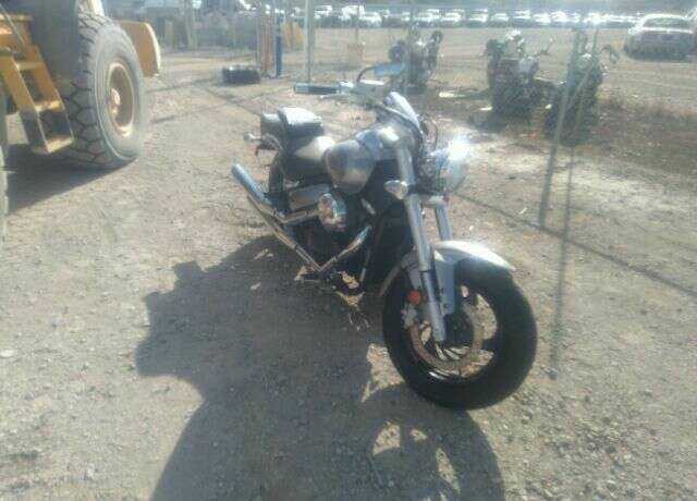 Suzuki VZ800