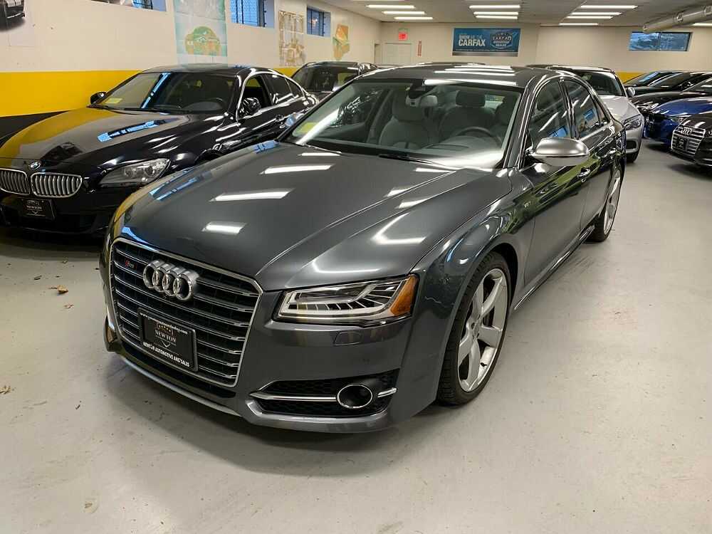 Audi S8