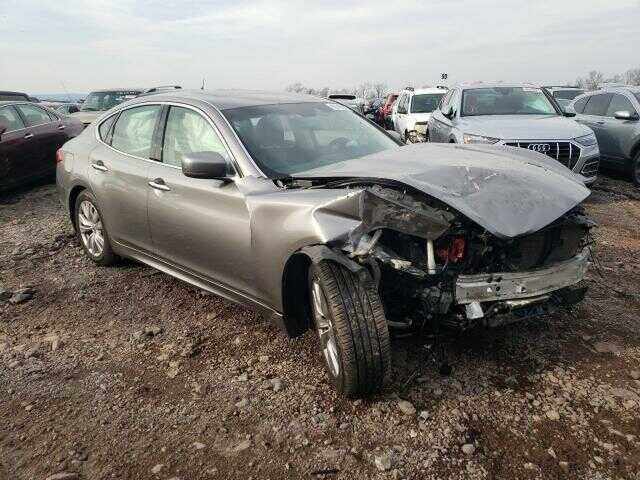 Infiniti M56