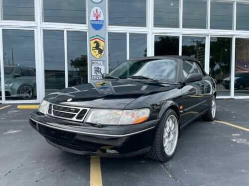 Saab 900
