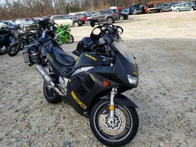 Suzuki RF900R