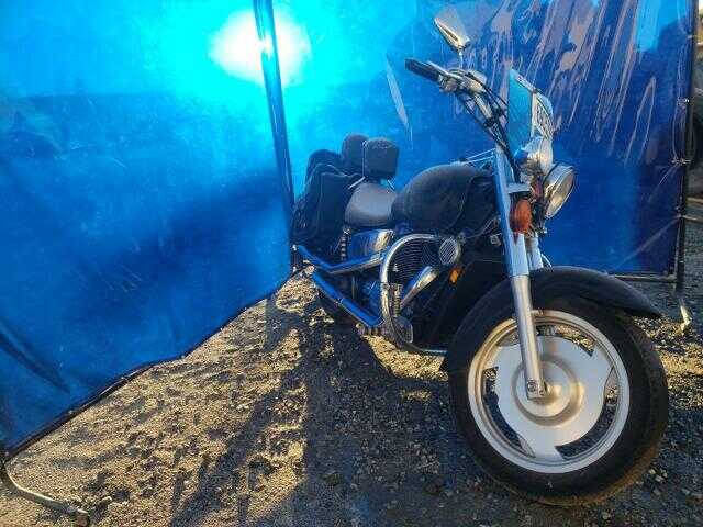 Honda VT1100C2 (SHADOW SABRE)