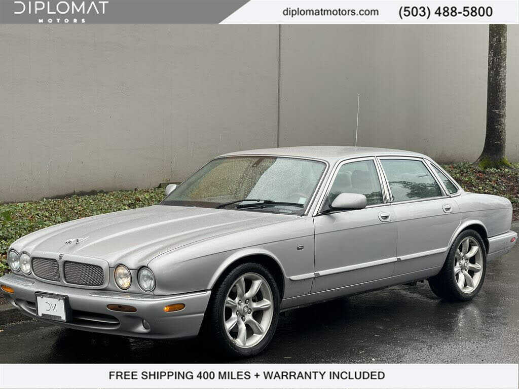 Jaguar XJR
