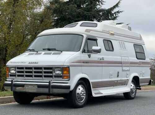 Dodge Ram Van