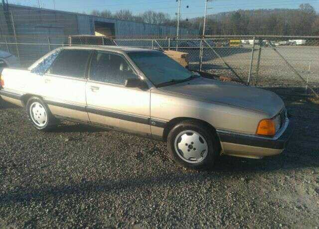 Audi 100
