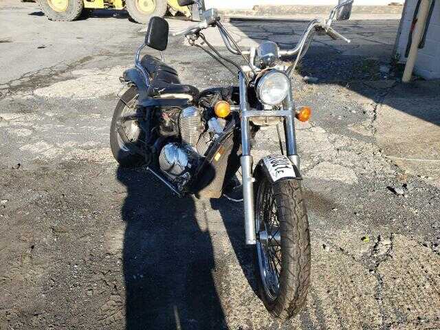 Honda VT600CD (SHADOW VLX DELUXE)