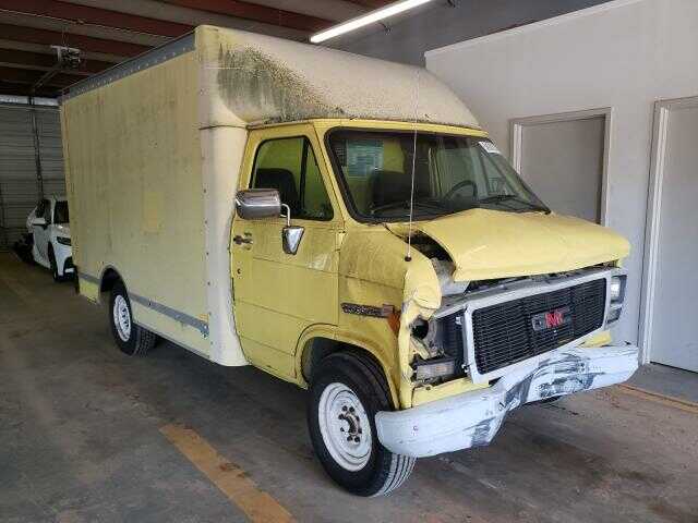 GMC Cutaway Van