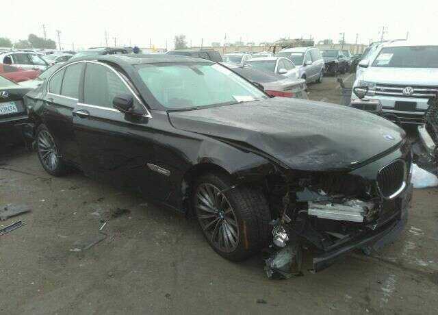 BMW 740i