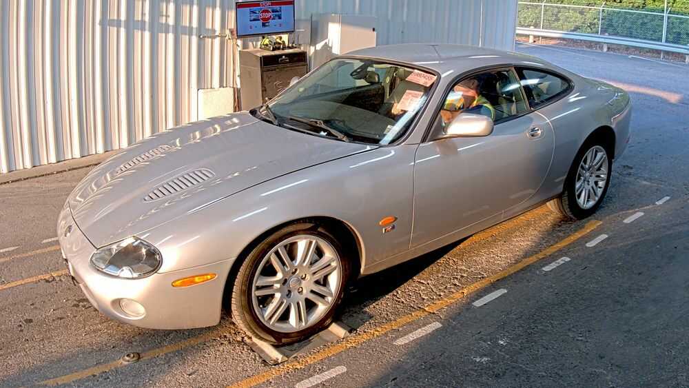 Jaguar XKR