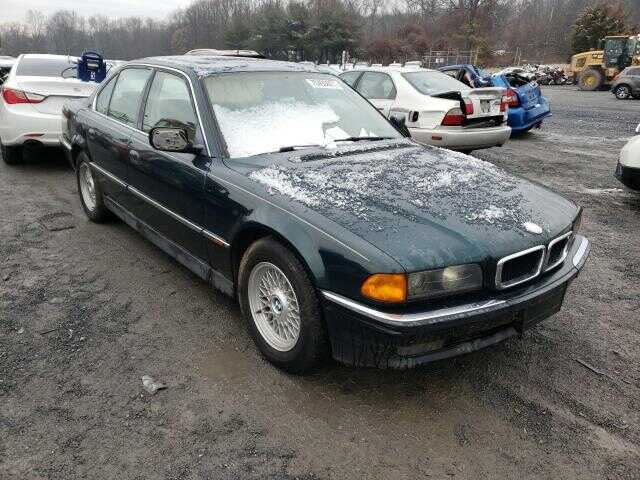 BMW 740i