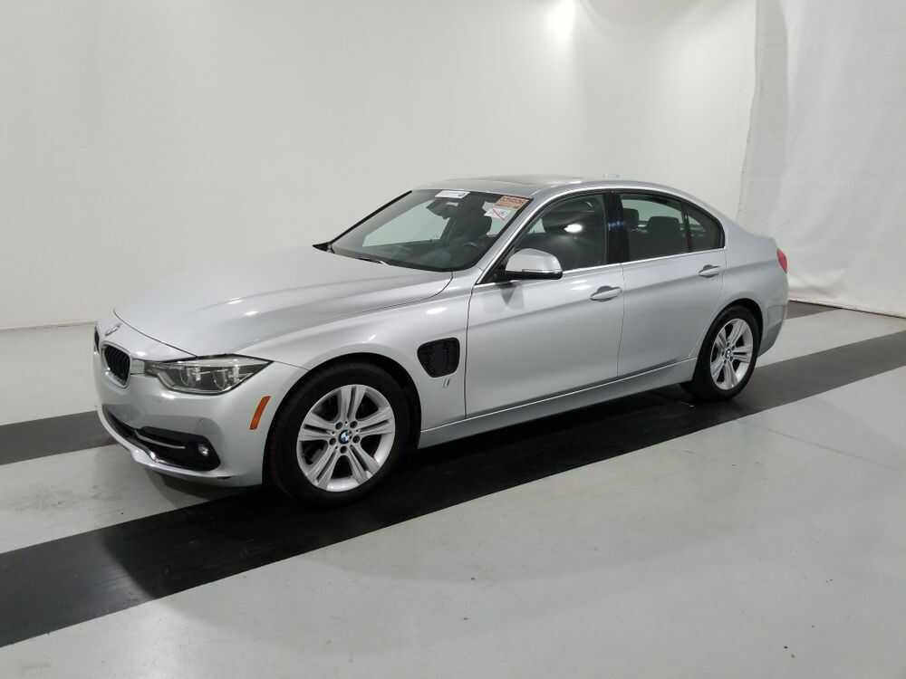 BMW 330e