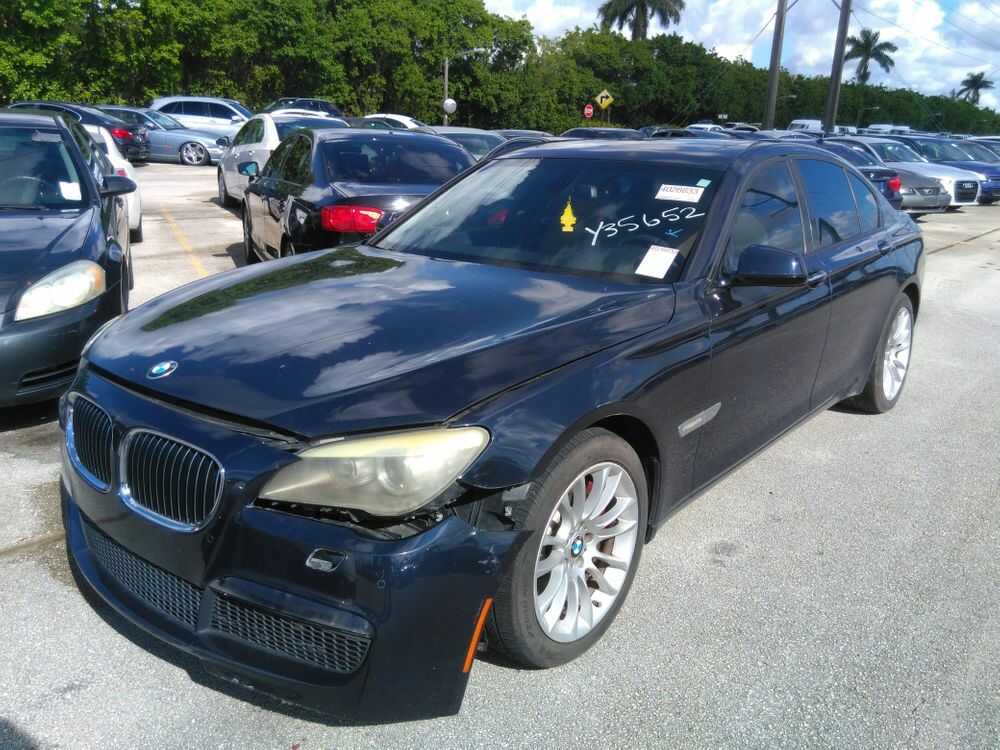 BMW 750i