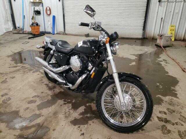 Honda VT750 (Shadow)