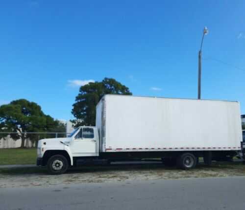 Ford F-700