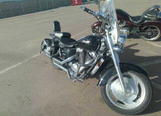 Honda VT1100C2 (SHADOW SABRE)